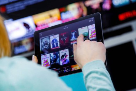 les-lundis-du-numerique-les-plateformes-de-streaming-audio-et-video-netflix-deezer