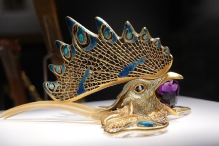7451-Pierre-de-lune-et-bijoux-de-reve-Rene-Lalique-et-les-bijoux-1900