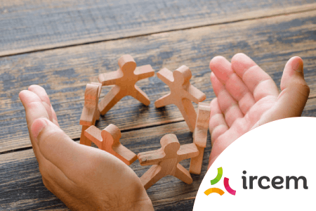 8022-travailler-seule-mais-jamais-isolee