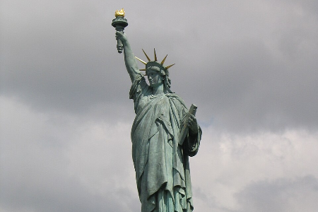 8966-des-statues-de-la-liberte-a-paris
