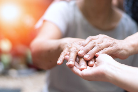 7927-parkinson-points-de-repere-sur-la-maladie-pour-aider-les-proches-aidants